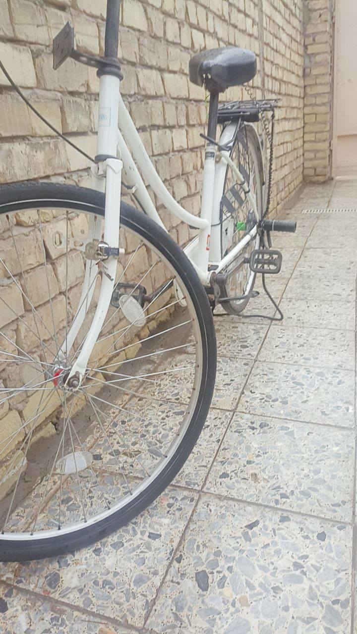 السلام عليكم بايسكل بناتي للبيع شركه BDالبايسكل نضيف مكاني بغداد الكماليه#السعر 110وبي مجال قليل رقمي ***********
