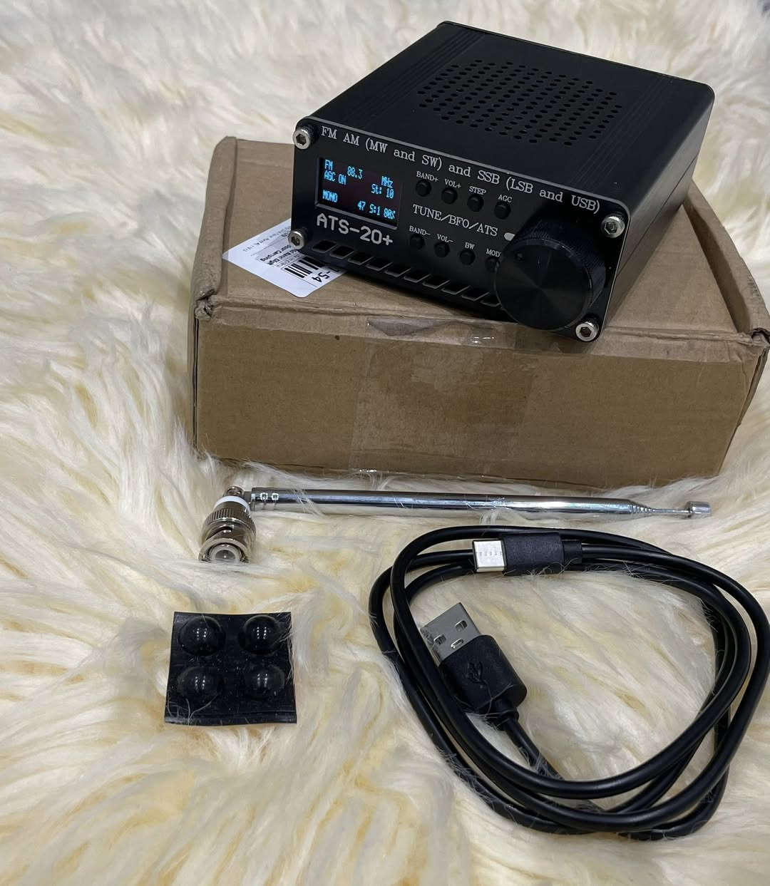 توفر من جديد راديو ATS 20 بلس 
 متعدد الموجات
شحن تايب C
للطلب و الاستفسار مراسلة الصفحة
متوفر توصيل


**إذا كنت صاحب هذا الإعلان وتريد حذفه لأي سبب، رجاءا أرسل رسالة إلى الدعم الفني**