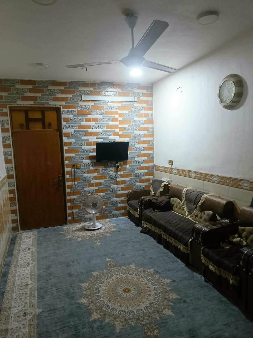 السلام عليكم بيت للبيع بل دبيه ثانيه 162متر
الواجهيه 6وبع ونزال 25

السعر مطلوب 85 

اتصل ***********
