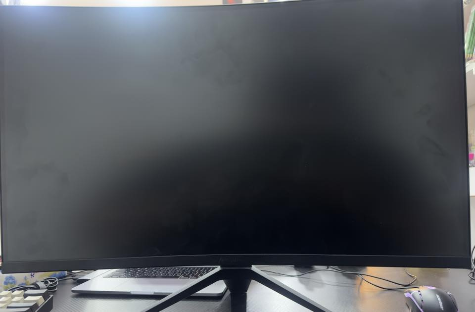 السلام عليكم
مونيتر للبيع من شركة avetron مواصفاتها :
27”
180hz
2k
Va
منفذين hdmi 2.1
منفذين دسبلي بورت 
منفذ usb 
منفذ سماعة 3.5 ملم
3ms
السعر 200 وبيها مجال 
***********
