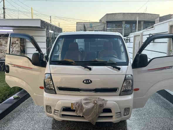 السلام عليكم 
كيا بنكو مسكر للبيع موديل 2021
السيارة نظيفة كاملة يمكن بيها خيط بخار 
مثل ما موضح نظيفة جدا
ماشية 58 الف
المكان بغداد 
السعر 160
***********
