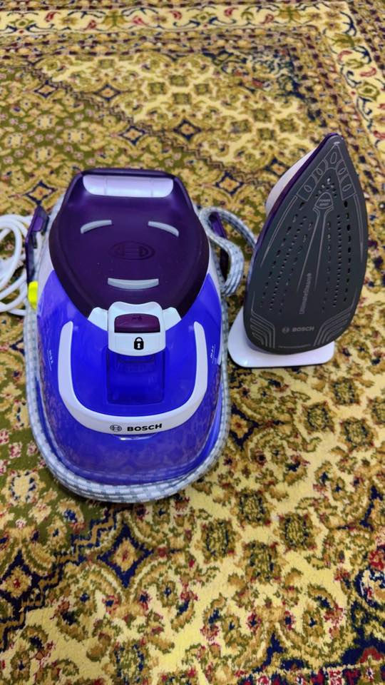 مكواة بخاري ماركة بوش صناعة إسبانية الاصلي انظمة كوي متعددة استخدام جدا قليل السعر 150 قفل 
للتواصل ***********
