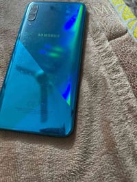 a30s ذاكره 128 كارتونه موجوده ويا سعر ٨٠ وبي مجال الشراي 07710679867