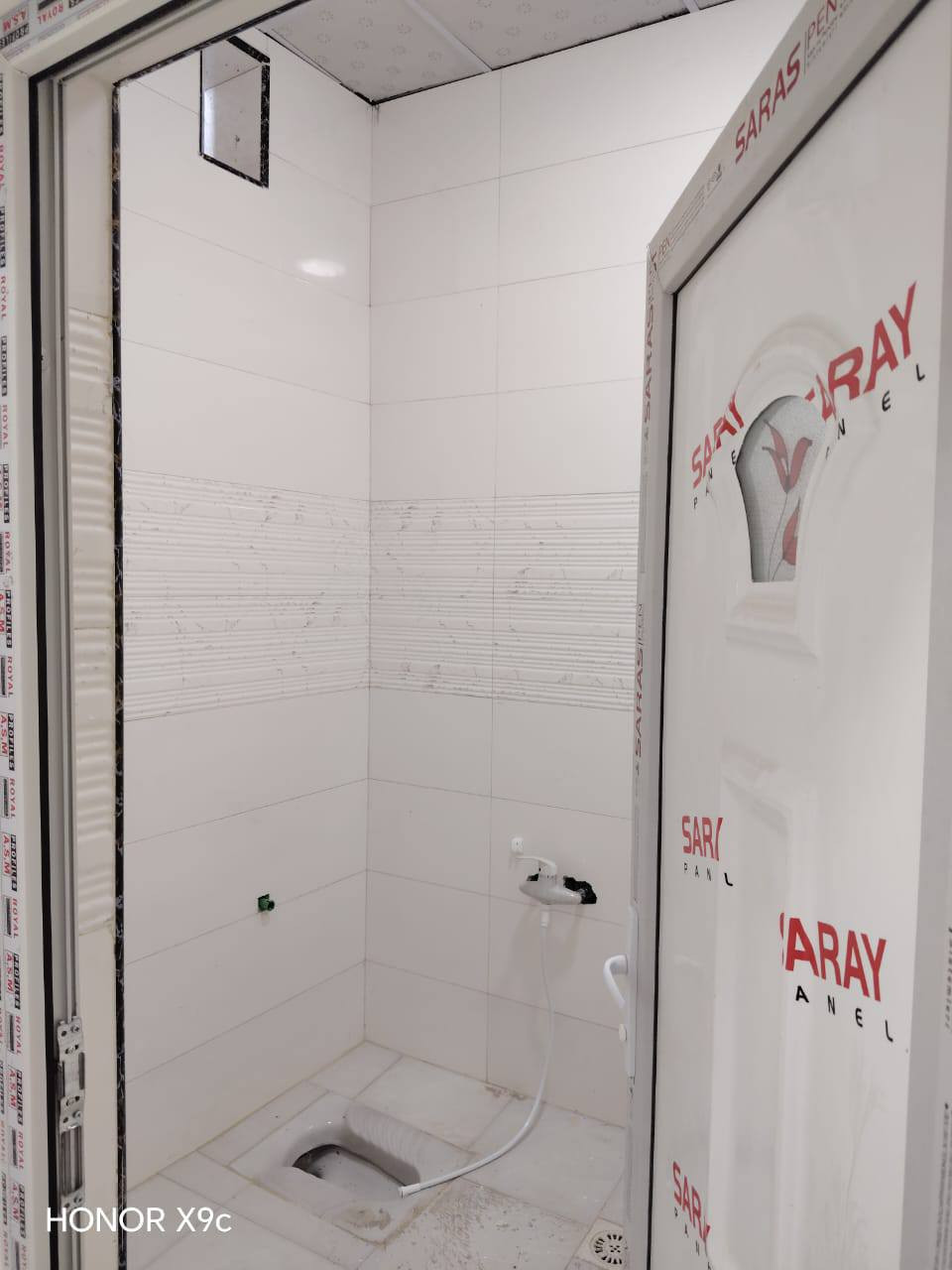 (بسم الله الرحمن الرحيم)
دار للبيع المساحه 250م🏡
العنوان الجزيره الفيروزيه شارع رقم9 الموقع مميز 🌷
يحتوى علـّۓ 
3 غرف منام نضام سويت
أسقبال. صاله. مطبخ.صحيات داخلي خارجي.مناور

#نوع_صبغ البيت ڱڵـه  جوتن ديكور ايطارات
#نوع_البيبان وشباك حديد او اخشاب ڱڵـه  تفصال
الخدمات كامله ماء كهرباء اناره شارع 8متر تبليط🛣

نوع طابو صرف زراعي بأسم عراقي حصراً🫆📜

للاستفسار
رقم الهاتف
***********📞
