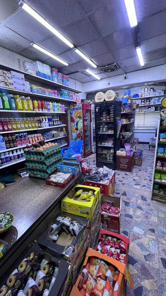 السلام عليكم 
اسواق البيع تحتوي على 12 عارضه عاموديه
10مال محل 
2مال شركه 
تحتوي على 4مجمدات 
وتحتوي على ستم كامرات وبلازمه 
وتحتوي ع صحيات + مخزن يفيد منام ويفيد مخزن 

الايجار 450 الف 

الحسب كهرباء 150 الف

الموقع المشتل شارع الزيدي المحل ركن على اربع شوراع مكان جيدا جدا

الاتصال على الرقم او الاستفسار 
***********
