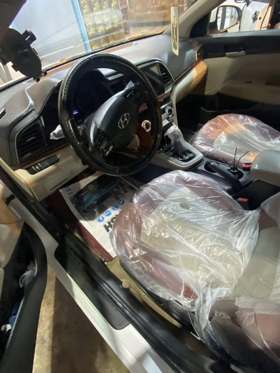 السلام عليكم النترا موديل 2020 فول مواصفات كفالة 
جديدة بسمي رقم بغداد الجديد عنوان بغداد السعر 178 ورقة للستفسار ***********
