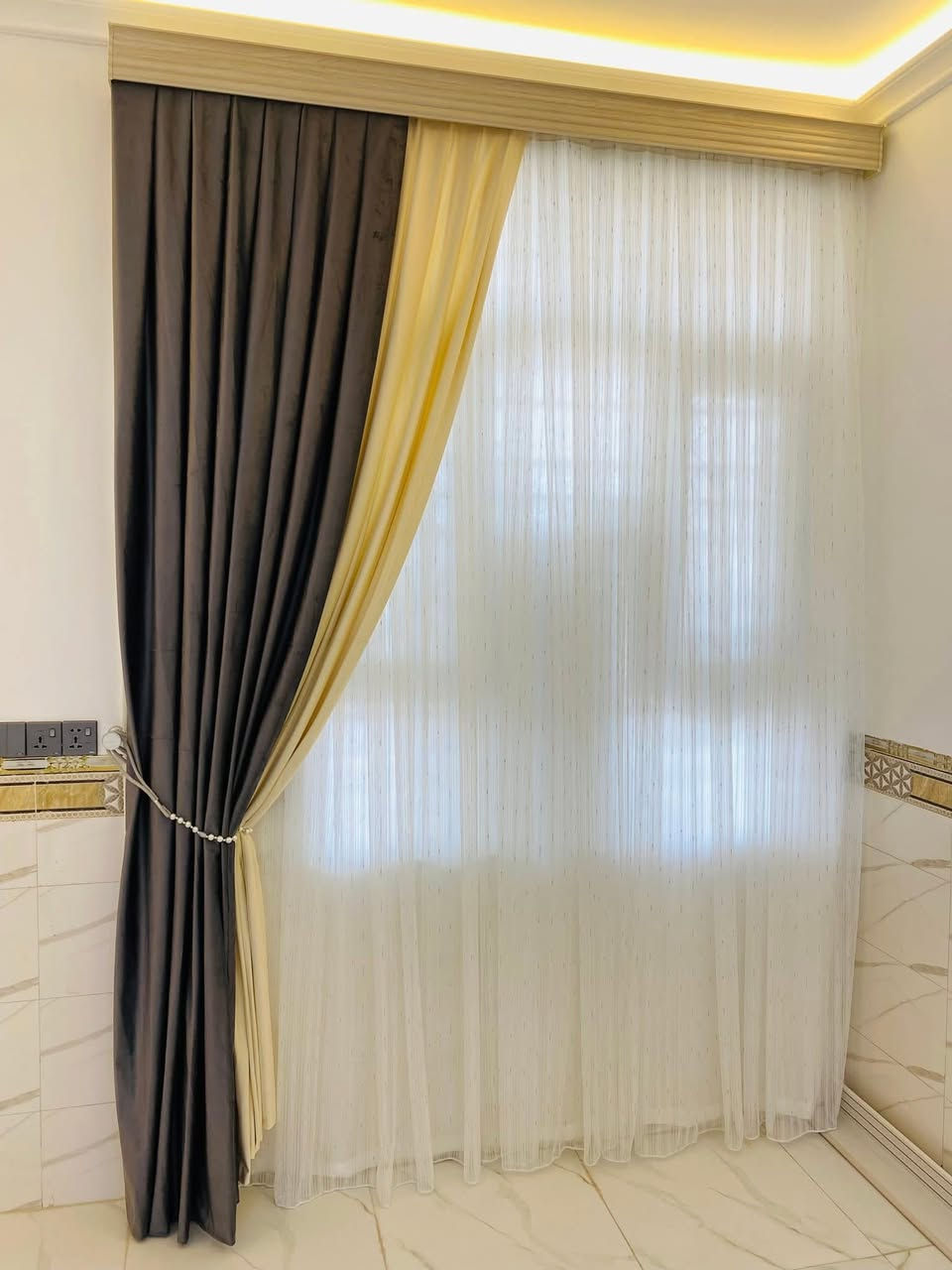 عندك شباك عالي 
حل عدنا 
عندك شباك دور 
حل عدنا 
الاسعار حسب القياسات ولموديل 
عنوان. محل العطيشي مقابيل محل ابو. ذهب 
قرب المكتبه التربويه


**إذا كنت صاحب هذا الإعلان وتريد حذفه لأي سبب، رجاءا أرسل رسالة إلى الدعم الفني**