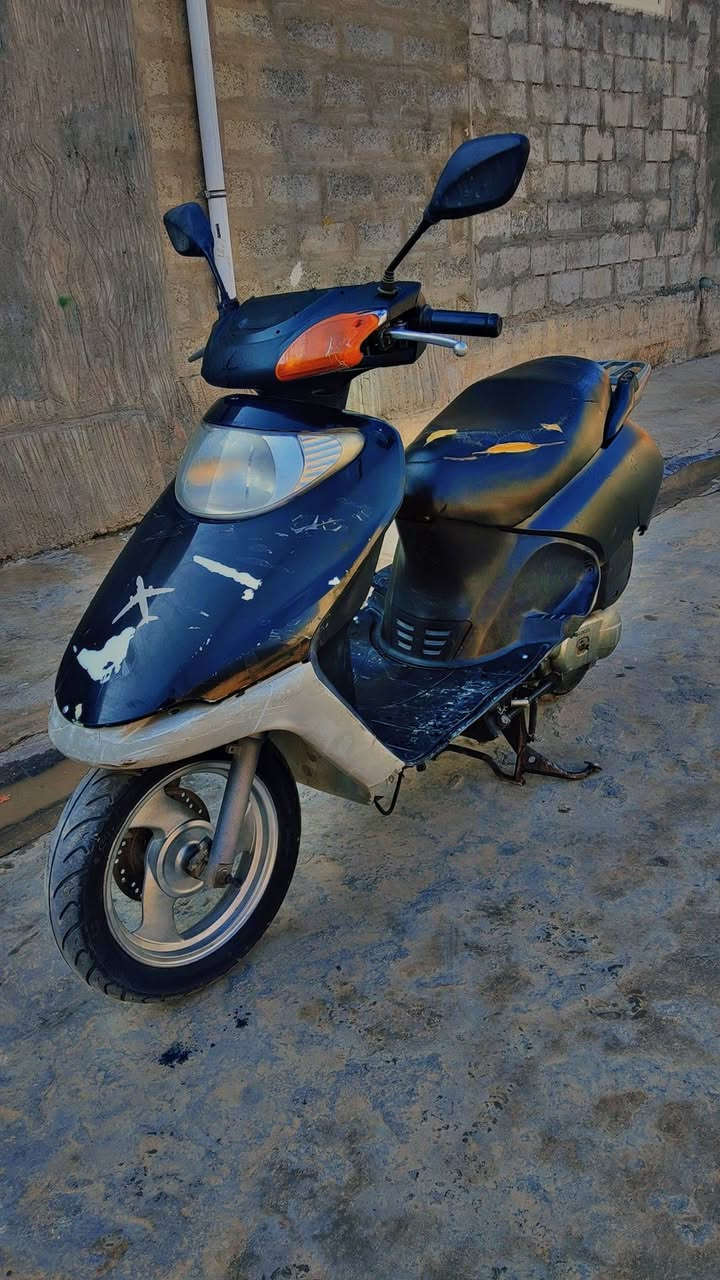 سبايسي موديل 2020 سرعته 120 ماطور كله بل شرط محرك ناعم فول نشاط كهربائيات وسلف ودشبول كله  شغال ماطور فول نضافه شلعه قويه بس معدل ضعيف ماطور مابيه اي عطل أو نقص سعره 150 بيه مجال قليل كركوك قادسيه الثانيه الرقم ***********
