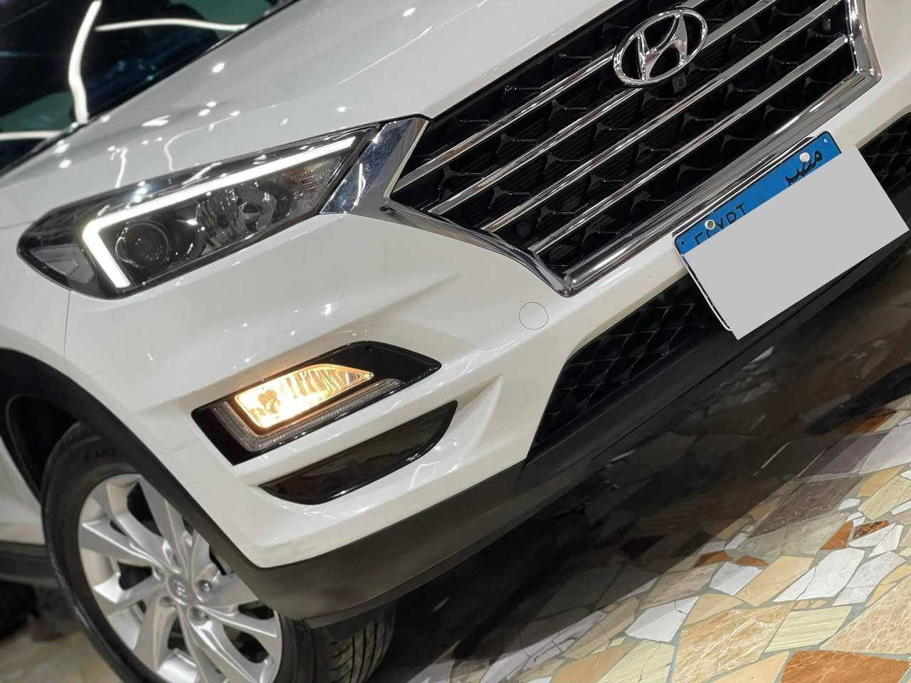 FOR SALE ‼️ 
Hyundai Tucson 2019 
فيس ليفت 
 66.000km 
صيانات توكيل بالفواتير 
فابريكه بالكامل بحاله الزيرو 
رخصه سنه 

للتواصل 📞:01551757717
متاح واتساب ✅️


**إذا كنت صاحب هذا الإعلان وتريد حذفه لأي سبب، رجاءا أرسل رسالة إلى الدعم الفني**