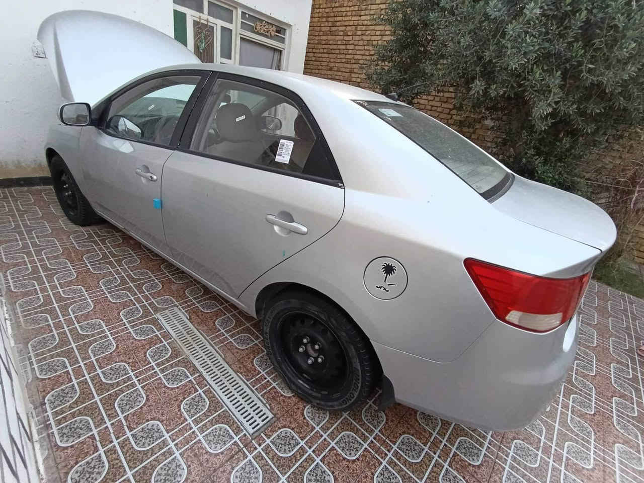 كيا سيراتو موديل 2013  سنوية ماساقطة لل 31  باسمي بيها 3 قطع صبغ السيارة جاهزة من كل شي  السعر 93 وبيها مجال  مكان ناصرية مركز  ***********
