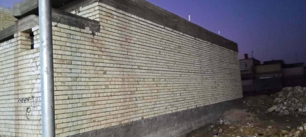 هيكل 100مترغرفه  وصاله وستقبال سند25 بناء صب كونكريت كله درجه اوله بناء ع حداديه ماء كهرباء حي ميسان بشارع الشيوخ قرب سكلة رعد العجيمي  متوفر خط كهرباء.... ماء...... تبليط عرض الشارع 10 
43 وبي مجال***********
