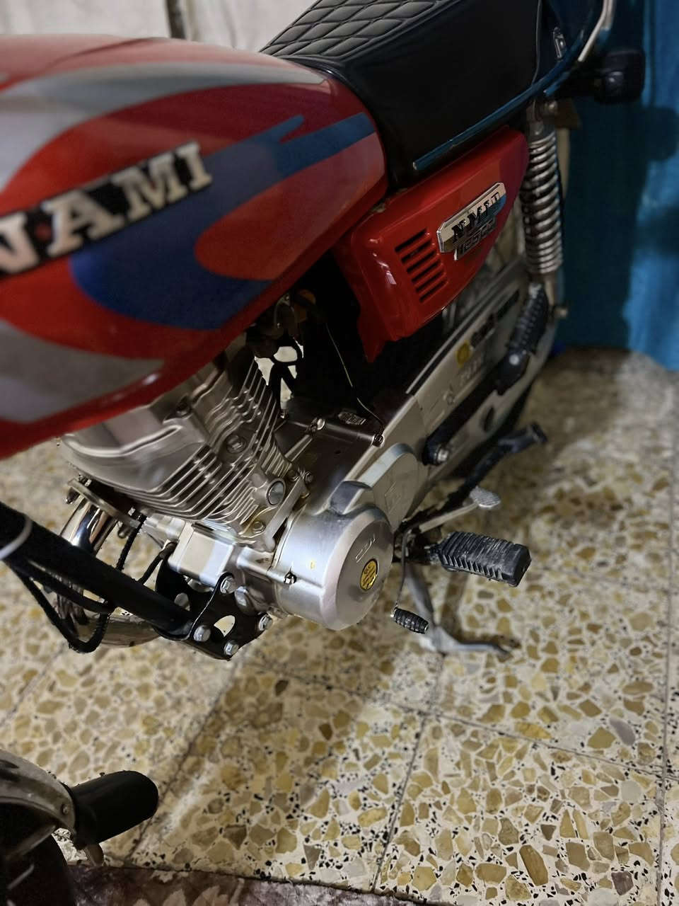 دراجه نامه للبيع موديل ١٨ دراجه مكفوله كفاله عامه من كلشي اوراق اصوليه وكيله سيد خلدون السعر مليون و٣٥٠ وبيه مجال ومتواجد ع فيس وهذا رقمي *********** للعلم دراجه مضمومه ما شايفه شارع
