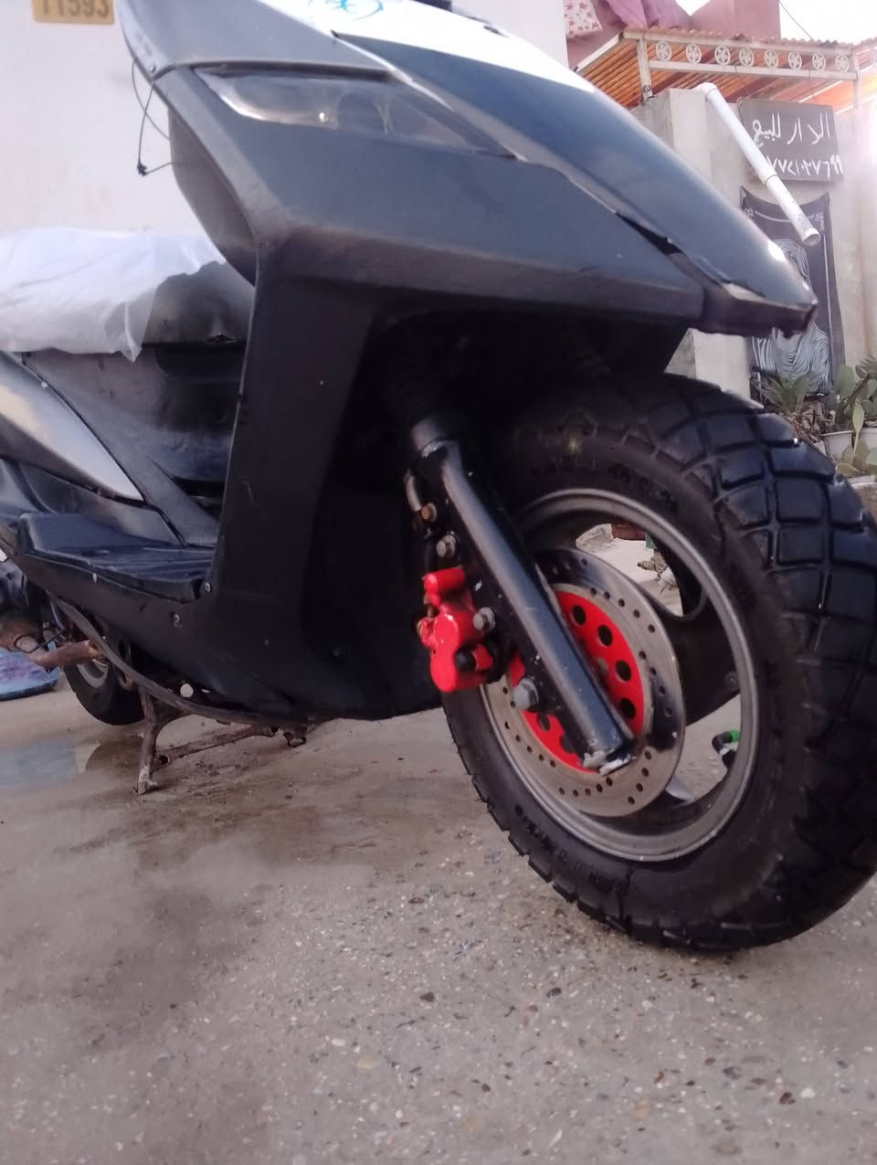 سلام عليكم عندي دراجه ثعلب لون سلفري دراجه نضيفه ختم واحد ويا المكينه كلشي بيه مختم حته السوادات دراجه نضيفه سلف وهندر اي نقص ماكو شلعه ومعدل كامله عل اخر حبايه معروضه ب575وبيه مجال مكاني غزاليه شارع المركز رقمي ***********
