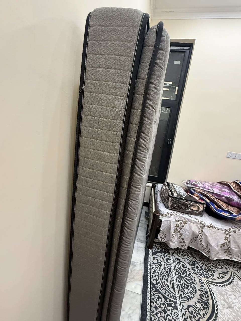 دوشك جدا نظيف بالسعر 150 في مجال تواصل على ال WhatsApp. ***********
