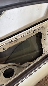 بيبان اوبتيمة • ٢٠٠٧ • أبيض وصدفي