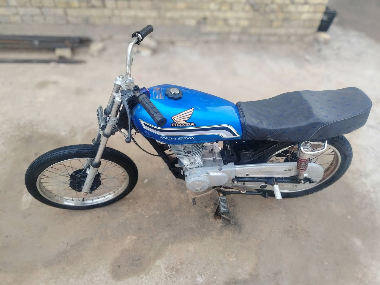 السلام عليكم
دراجه للبيع كلك كلك كلك
السعر 300 وبيه مجال
مكاني سوق الشيوخ


**إذا كنت صاحب هذا الإعلان وتريد حذفه لأي سبب، رجاءا أرسل رسالة إلى الدعم الفني**