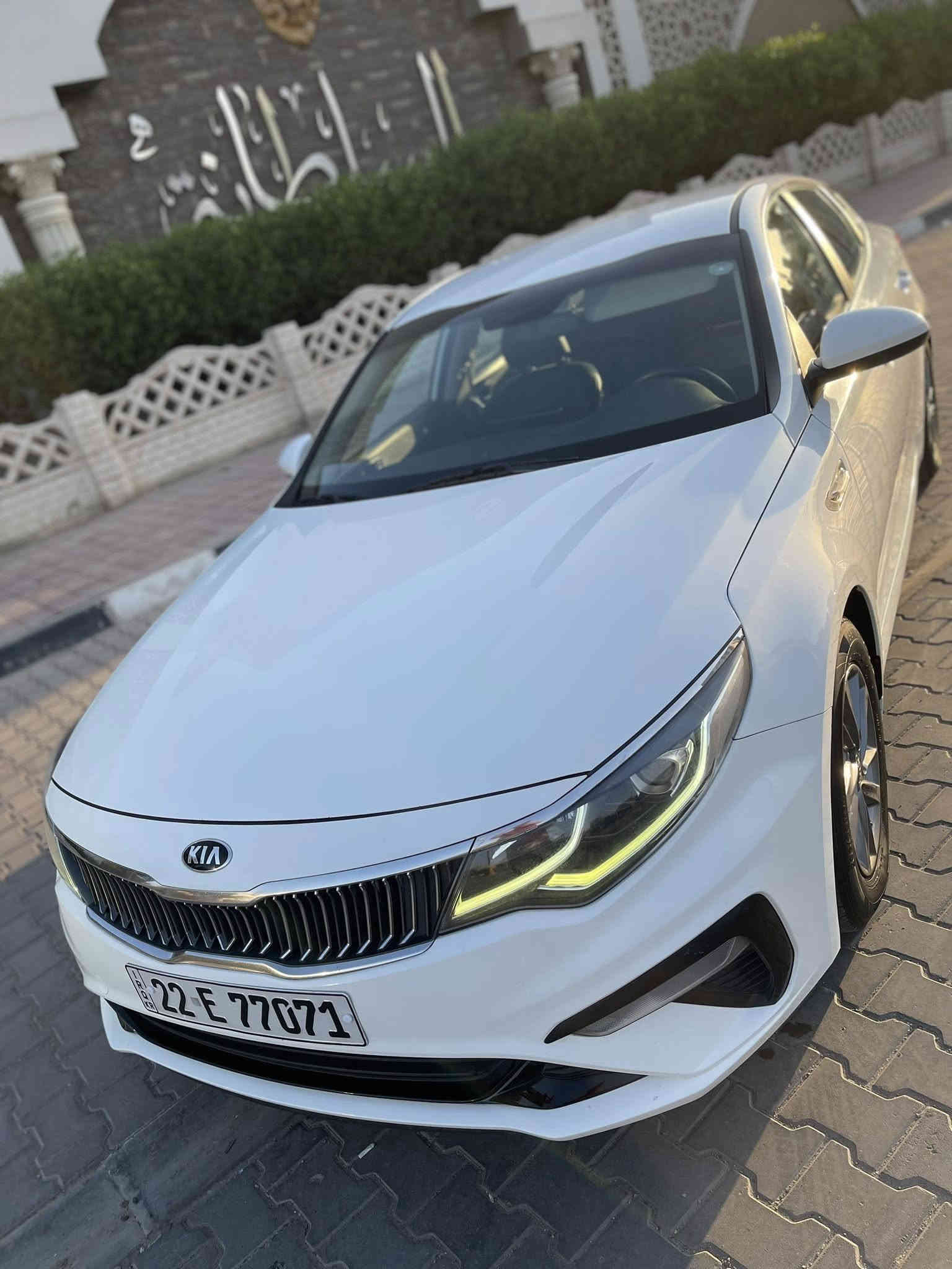 السلام عليكم 
للبيع كيا K5 موديل2021
غاز بلادي تانكي 90 لتر 🇰🇷
يمشي حوالي 550 كيلو 👉
السعر 172 وبيهه مجال مستعجل عالبيع 
السياره كفاله من الصبغ
محرك 2000 محرك وكير وتبريد كله كفاله 
كشنات جلد وكهرباء تدفئه تبريد بالكشن 
لد امامي 
مري شفط 
شاشه وكامره دواره 
حساسات خلفيه بلادي 
فول تحكم ستيرن مثبت سرعه 
السياره عليه ادامه فلاتر الغاز جدد
وبلكات ودسكات وباتري جدد
تخم تاير جديد يعني ما عايزه شي 
دهن كله اصلي من شركة موتل 
كاعيات الشركه بيهه
172 وبيه مجال 
*********** واتس اب 
***********
