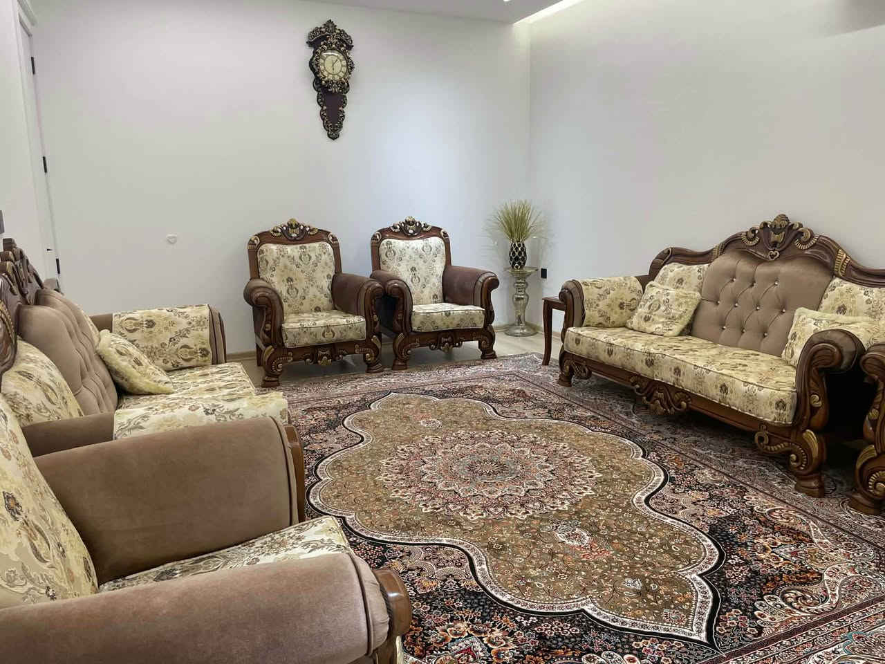 تاقم قەنەفەی کلاسیک دەنەفەری بێعەیب و جوان و پاک و تازە
سلێمانی السليمانية, العراق


**إذا كنت صاحب هذا الإعلان وتريد حذفه لأي سبب، رجاءا أرسل رسالة إلى الدعم الفني**