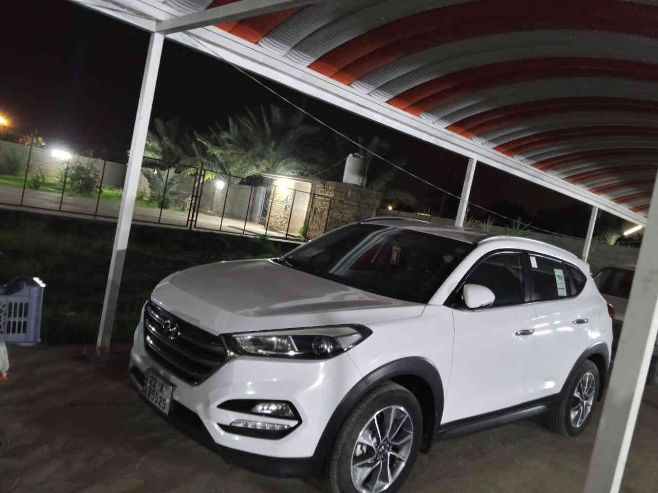 السلام عليكم
توسان للبيع ٢٠١٨ رقم اربيل تريد وكاله تريد مداور 
ماشيه ١٤٥ الف 
سيارة نظيفه جاهزه حداديه كير محرك 
مكانها بابل الكفل 
رايدها ١٨٥ وبيها مجال قليل 
للاستفسار ***********
