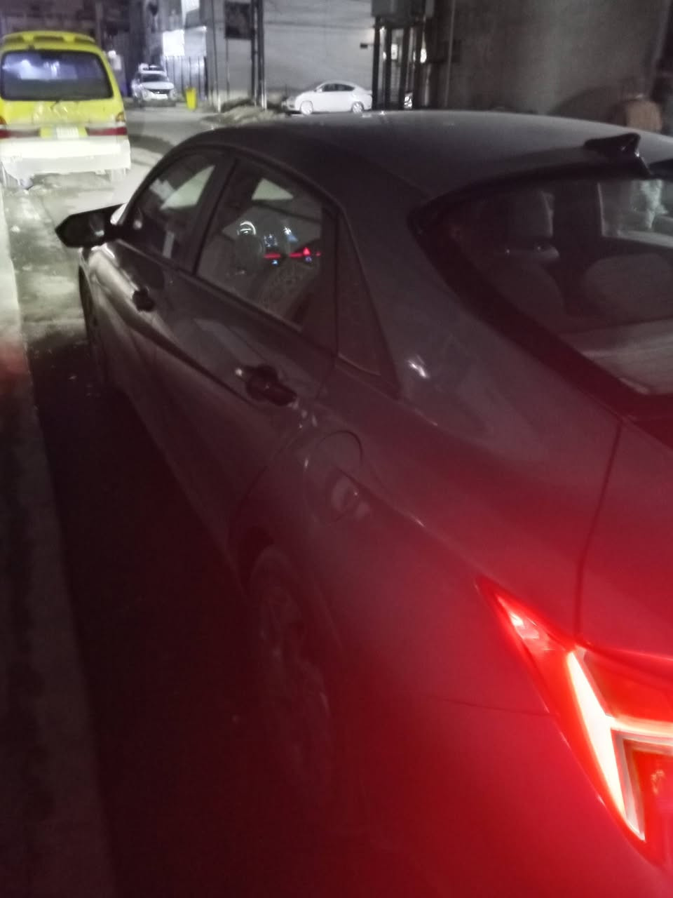 سلام عليكم
النترا 24 هايبرد اللون نفطي حادثها صندوق يعني خلفي بدون ايرباكات ماشيه 29 ونص اريد مراوس بتوسان =***********
