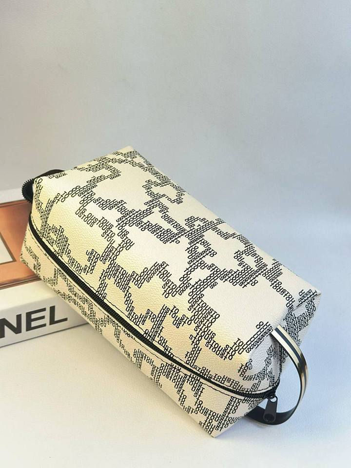 💼✨ بنات شوفوا هالجنطة الفخمة ✨💼
خامة جلد ضد المي، حجم مرتب يلم كل أغراضچ، وسحاب قوي ما يعلق 👌
التصميم عصري والنقشة تبينها براند غالي ✨

 🔥

الكمية محدودة، إلحقوا قبل لا تخلص 😍 بغداد, العراق


**إذا كنت صاحب هذا الإعلان وتريد حذفه لأي سبب، رجاءا أرسل رسالة إلى الدعم الفني**