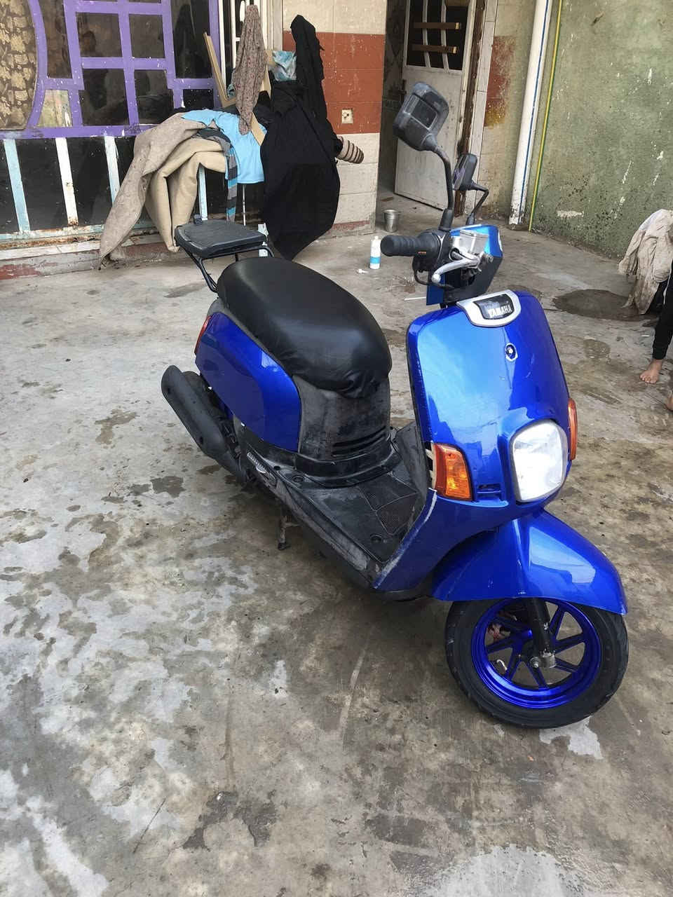 سلام عليكم  دراجة لبيع  بوليس مفتوحة صولي هبة اوراقهة تواصل معي علة هاذة رقم ***********
