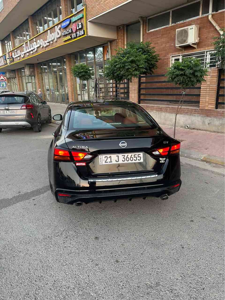 Altima 2022 کراوە بە sv+ 
یەک پارچەی بۆیاخە بێ ناوگرتن
کەمیک ساردی هەیە
ناو سور  
سلاید
شاشە گەورە
ڕادار
خەتی جادە
ئیمێرجنسی برێک
کامل لید و زینۆن بیلاد
بەسمە
دەرگا بەسمە
شەغال
کارپلەی
ئەندرۆید ئەوتۆ
کوشن  هیتەرو کارەبا
٢٦٠٠٠ کم رۆشتوە زۆدر پاک و جاهیزە
زۆر مواسەفاتی
تەحویل و غرامە دەعامی بۆ دەعامی بە شەرت
لە سلێمانیم
*********** السليمانية, العراق
