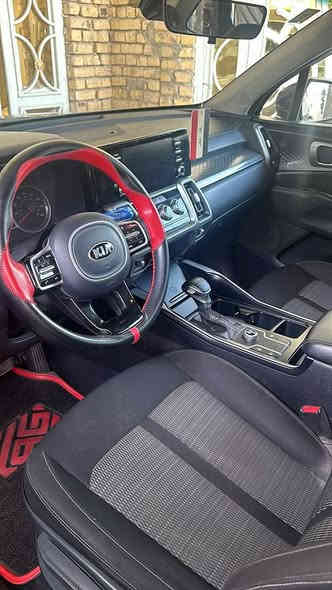 سورنتو  ٢٠٢١ امريكي ٤ سلندر رقم بغداد انكليزي اب اسمي  تحكمات حساسات شاشه كبيره ٧ راكب تخم تاير كير مكينه مكفولات رادار  مواصفات اهوايه السعر ١٩٠ للاستفسار *********** دهل اوران
