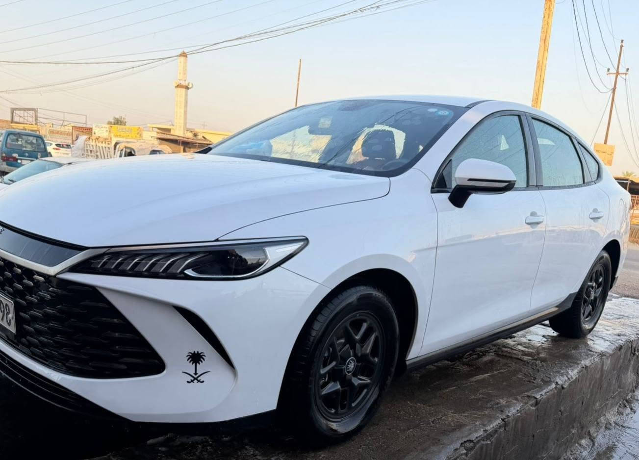 Bydكن بلاص
موديل 2025مكفولة رقم بغداد باسمي 
تحويل ثاني يوم
ماشية 2900  زيرو
داخل ماروني 
نص فول مكفولة من كلشي 
السعر ١٩،٧٠٠بيها مجال للشراي 
***********
