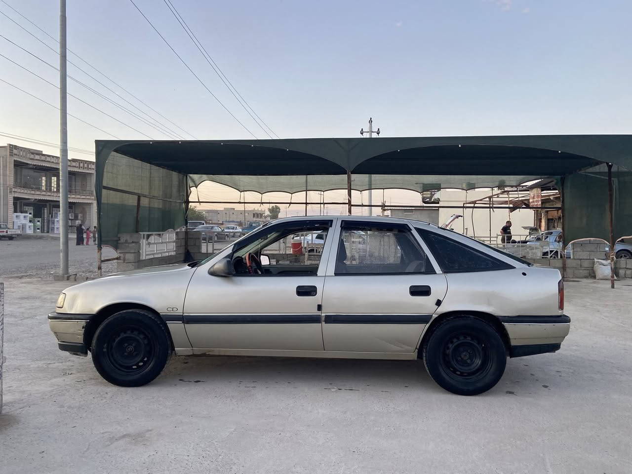 للبيع فكترا رقم نينوى دولي موديل 89  گير محرك شرط  للاستفسار ***********

