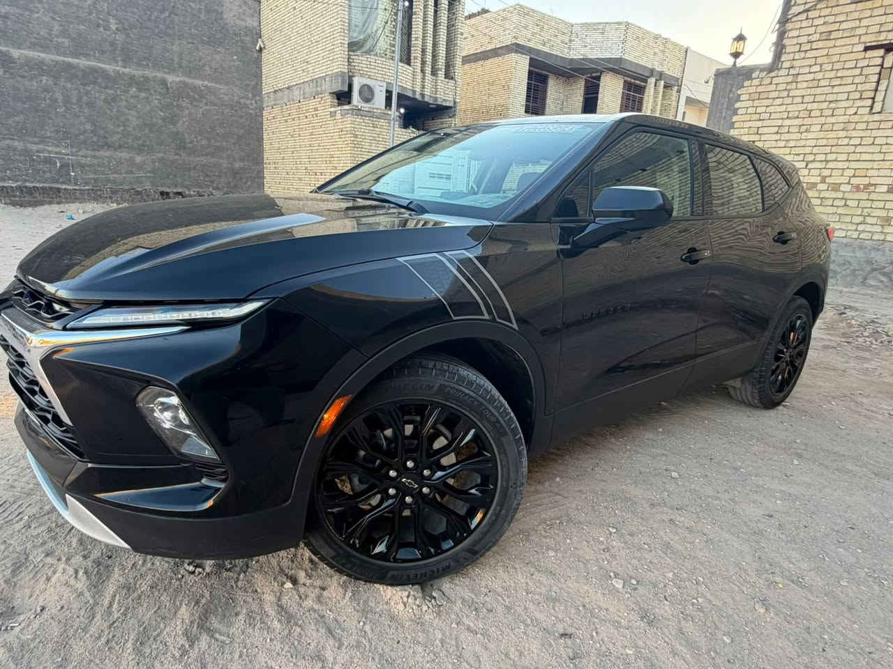 بلايزر
2023
مكينه 2000 تيربو
LT2
ويل 20 المرغوب
وباقي المواصفات المعروفه

ماشية 26 الف كم

حادث  جدا خفيف اقل ربع بنيد صبغ

ونص دعاميه

والباقي مكفول

مرقم بغداد الدولي

مكاني كربلاء 

***********

السعر 

220
