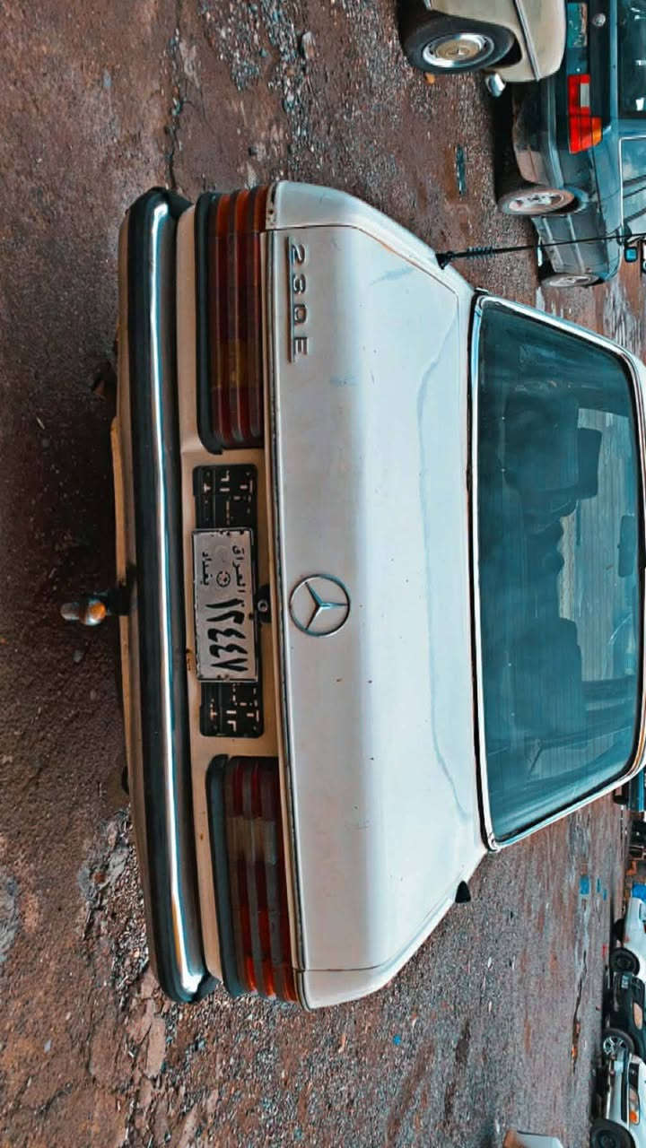 مارسيدس تةختة مو ديل ١٩٨١ دةعم و لئدراوي نية ئارم بلاستك سليمانية سعر ٢٨ و معاملة *********** أربيل, العراق
