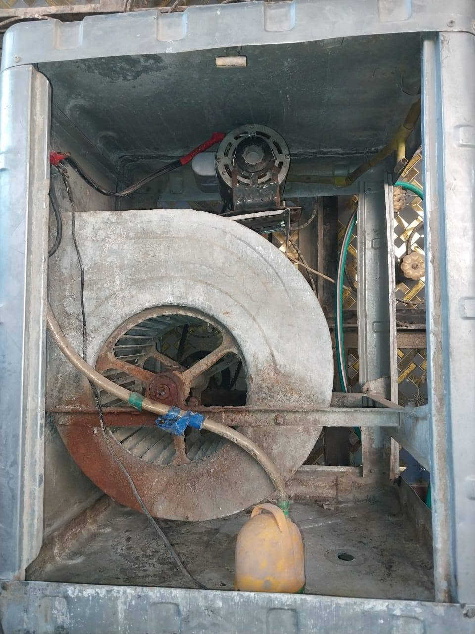 مبردة حجم ٢٠٠٠ نظيفة ماطور نحاس اصلي السعر ٥٠ دور الصحة


**إذا كنت صاحب هذا الإعلان وتريد حذفه لأي سبب، رجاءا أرسل رسالة إلى الدعم الفني**