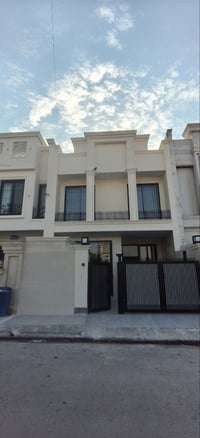 شارع روجاوا • ١٢٥م • ٤غرف