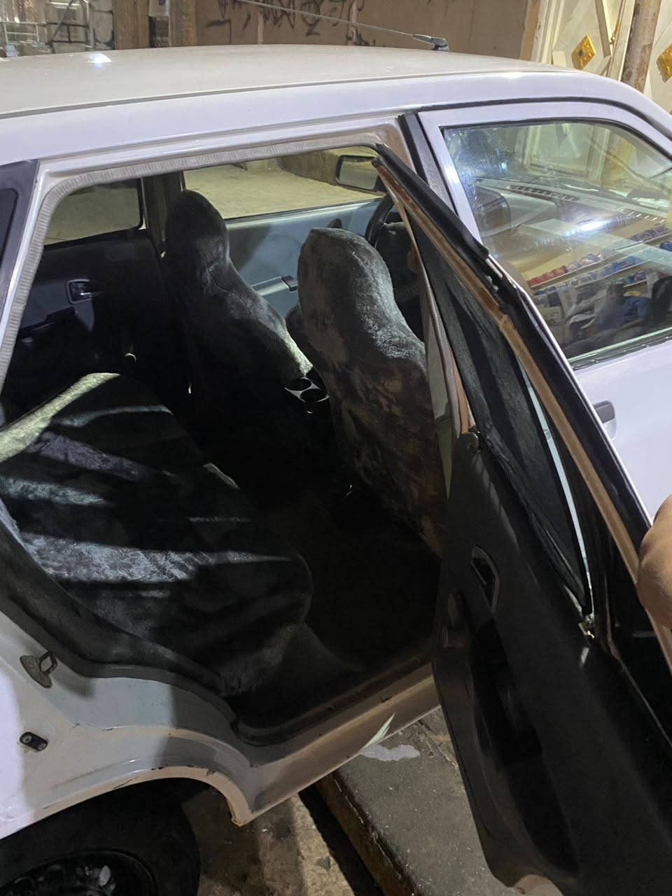 سايبا للبيع رقم نجف سنويه توها صاقطه عوزها بس تبريد مكينه وكير او حداديه جديده بيها جاملغ امامي امبدل فقط سعر 27 او بيها مجال للستفسال لتصال *********** مكانها نجف
