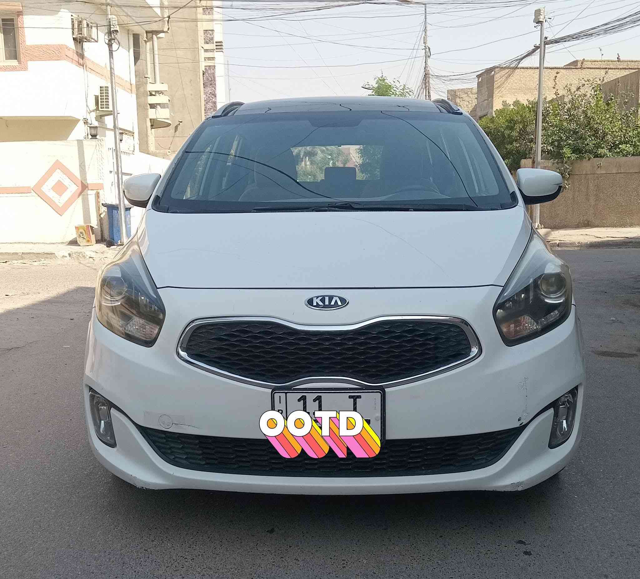 سلام عليكم كارنز ٢٠١٤ فول مواصفات صبغ ربع جاملغ خلفي وربع دوسه ***********
