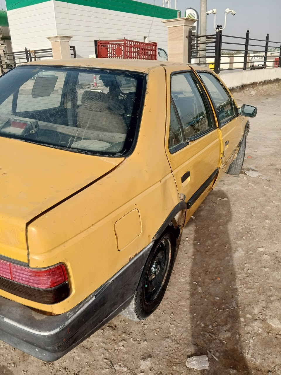 بيجو روا موديل 9 للبيع مكينه وكير يخبلن بدلادي شواصي بلاد سنويه صاقطه ب18 راعيها موجود ابيعك كوم حديد فقط تحويل الك يمي وسعرها مناسب 14ورقه وبيها مجال لشراي رجائن المو شراي لا يدخل ويضل يسولف تجي فلوسك عندك وحلالي عندي عجبك اهلا وسهلا ماعجبك عل عيني وراسي سياره حلوه وتخبل عوزها فقط تسويها بريك مابيها ويل خلفي تعبان فقط الاتصال ‏‪***********‬‏
