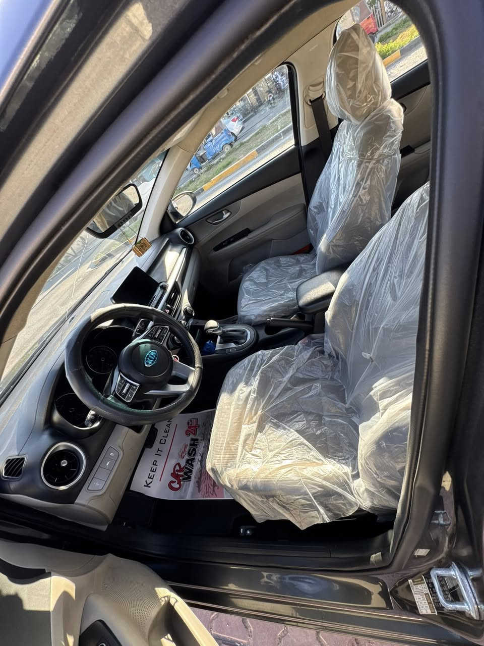 فورتي ٢٠٢١  امريكي حادثها ربع البنيد ومعمر نفسه سياره ليبل واحد ونظيفه بشكل ماشيه ٤٤ مكينه كير تبريد صدر تخم تاير  كله نظيف  رايدها ١٣٢ وبيها مجال بسيط مكاني بغداد الحرية رقمي ***********
