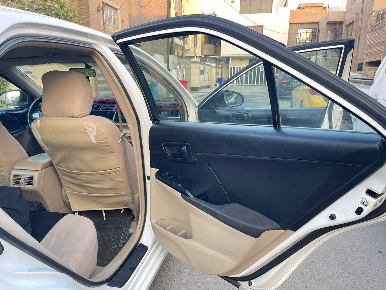 السلام عليكم
كامري 2012 للبيع 
خليجي مكفول
رقم شمالي بأسمي شرط التحويل
الانبار /الفلوجة او بغداد /الدوره
 ***********
السعر 140 ورقه
