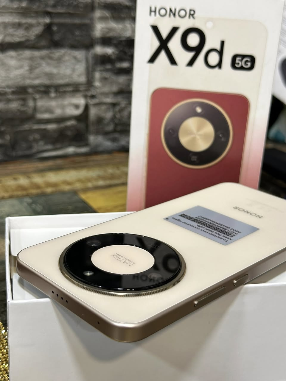 هونر x9d نسخه 5g   نسخه عالميه مو صينيه الجهاز أصلي
الذاكره العشوائيه 24 
الذاكره الداخليه 265 
دبل  شريحه 
كامل ملحقات 

السعر 350

مكاني بغداد ***********
