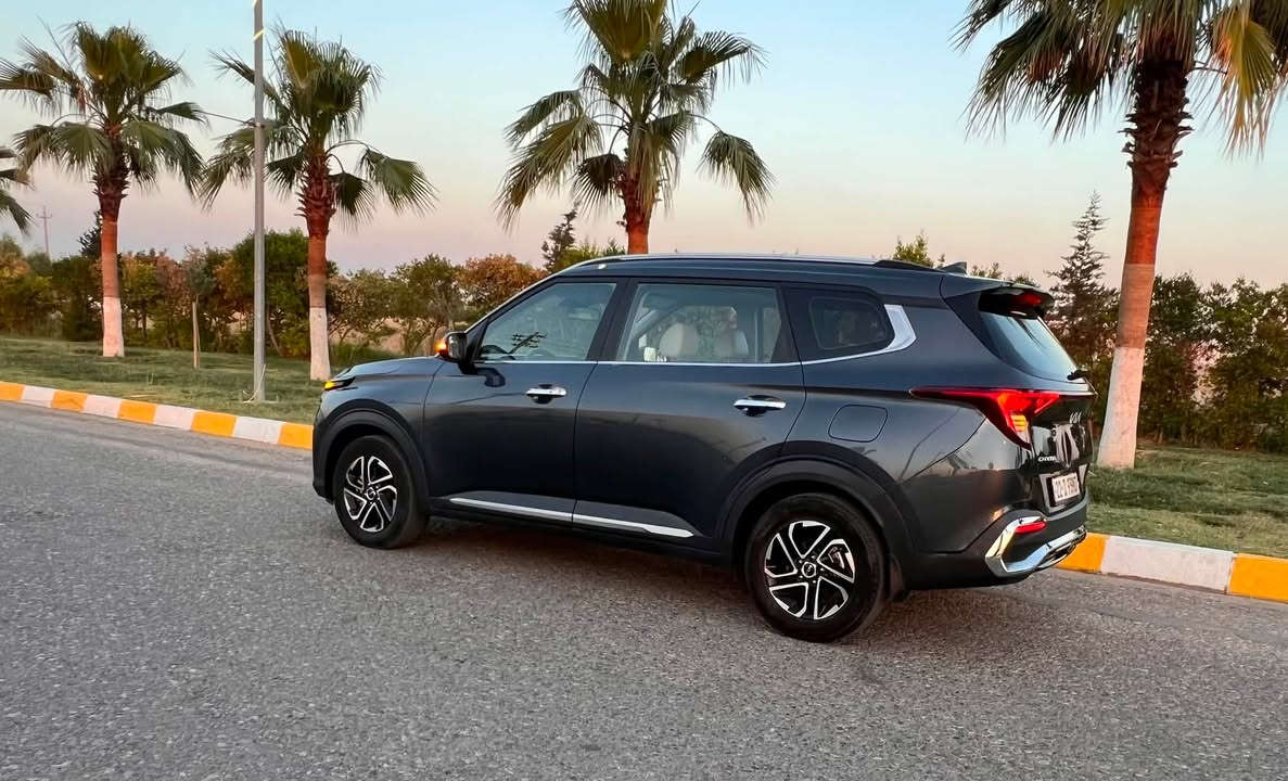 كيا كارنز بيع اومراوس موديل 23 فول موصفات رقم اربيل جديد اربع بصمات فتحة كشن جلد شاشة دجتال 
ثلاجة داخليه 
شحن لاسلكي 
تبريد مركزي 7راكب
ويل كروم
مراي شفط 
تشغيل عن بعد 
سعر 185 شراي اتصل *********** مكان كركوك
