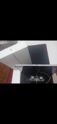 ايباد ٩ • ٦٤ جيجا • نضافه ٩٠