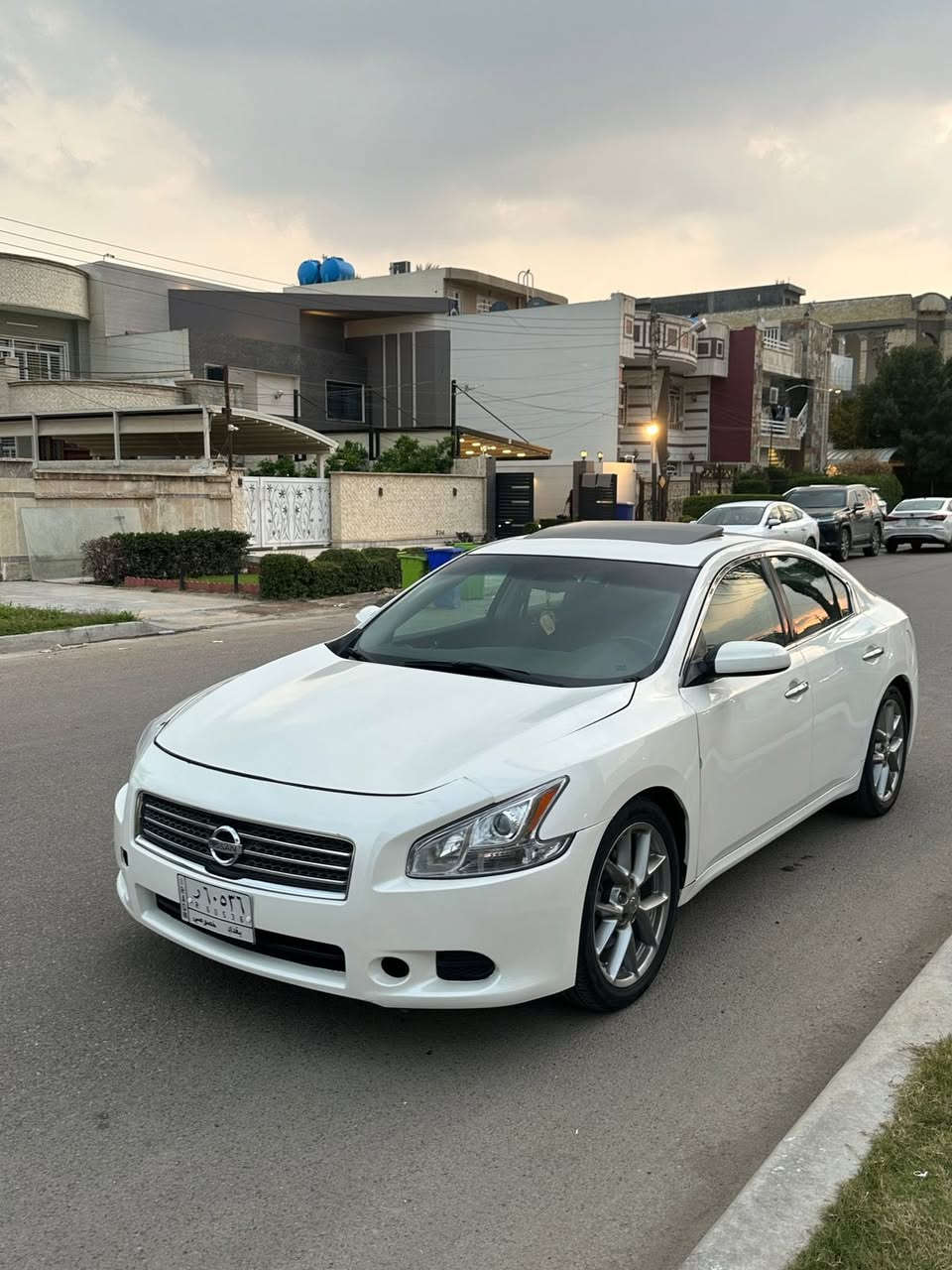 تحيه طيبه 
للبيع أو مراوس بنفس سعرها 
نيسان مكسيما م 2011
سياره فول مواصفات
كراسي كهرباء مري شفط بصمه بصمه أبواب فتحه سقف
كراسي مخمل جديده لوك
كير محرك شرط محرك سته سلندر نشط جدا 
تخم تاير جديد 
صدرها شويه يرادله ترتيب 
سياره مصبوغه جماليه فقط بدون قماره وارد أمريكي 
مكان تواجد سياره سيديه 
***********
السعر من الأخير 85$$ورقه
