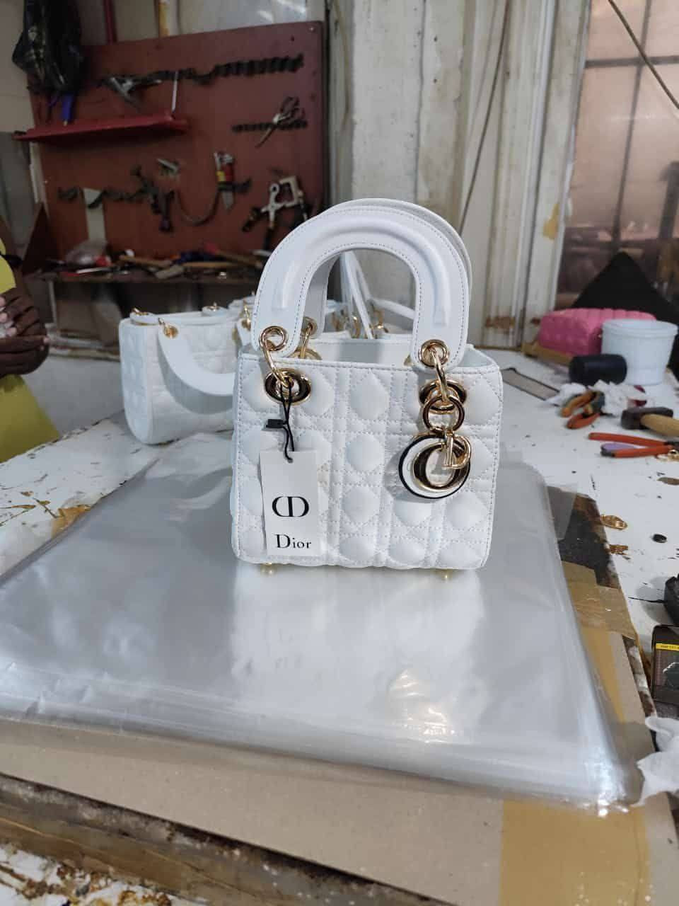 حقائب نسائيه جوده عاليه ماستر 
من المصنع مباشره مقاس كبير ووسط 
باقي الاشكال والاسعار في القناة التلجرام 
https://t.me/+QnPnVed6IPFkMDRk
https://t.me/+QnPnVed6IPFkMDRk


**إذا كنت صاحب هذا الإعلان وتريد حذفه لأي سبب، رجاءا أرسل رسالة إلى الدعم الفني**