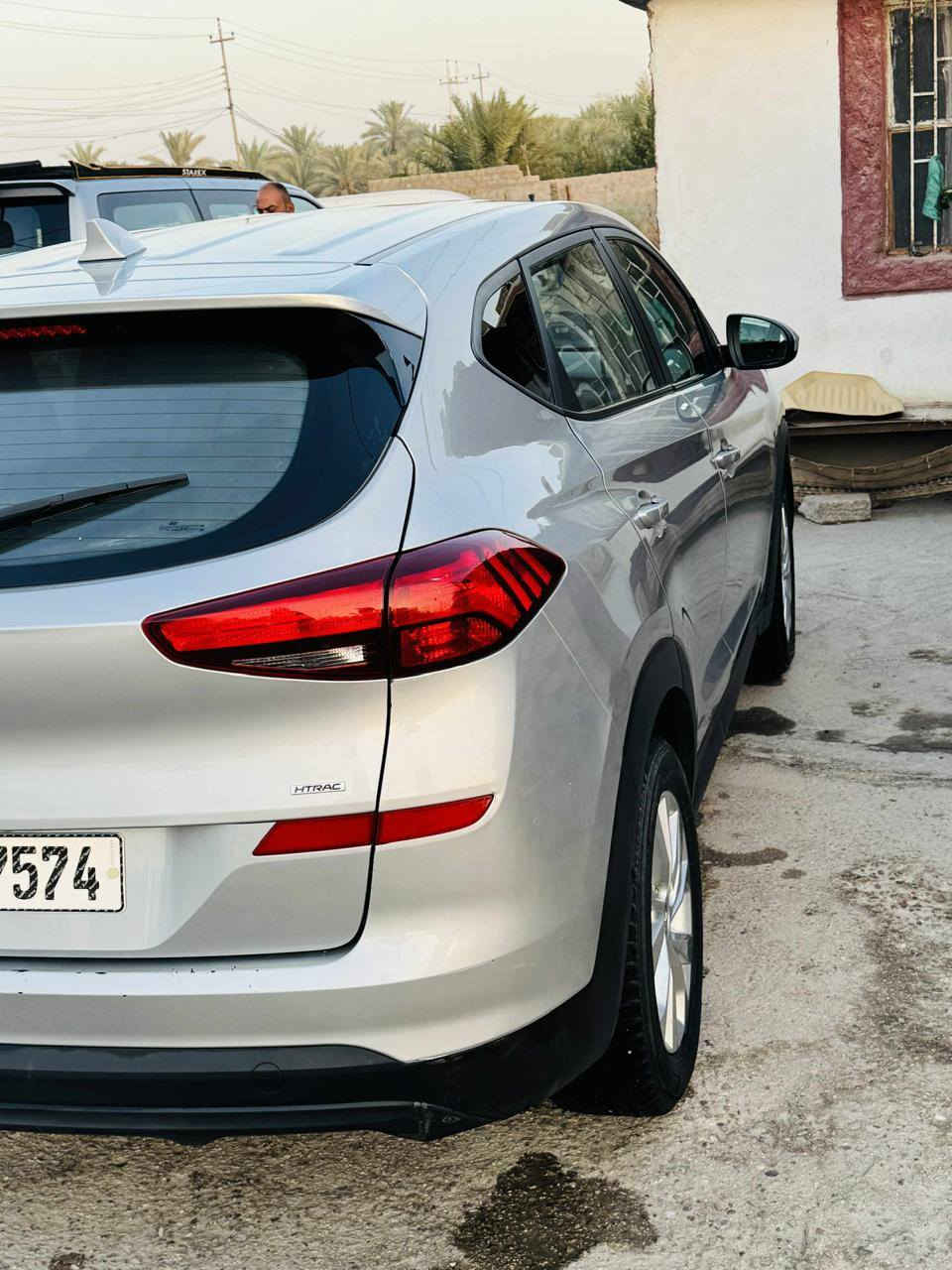 السلام عليكم
توكسان موديل 20
وارد أمريكي بيه جاملغ وبنيد والباقي مكفول
داخل لونين اسود ورصاصي
شاشه تحكم ستيرن سايد بريك بصمه
رادار أمامي وجانبي
كامره خلفيه اماميه
للاستفسار الاتصال ***********
مكاني بابل
السعر ١٦٥
مع السونار
