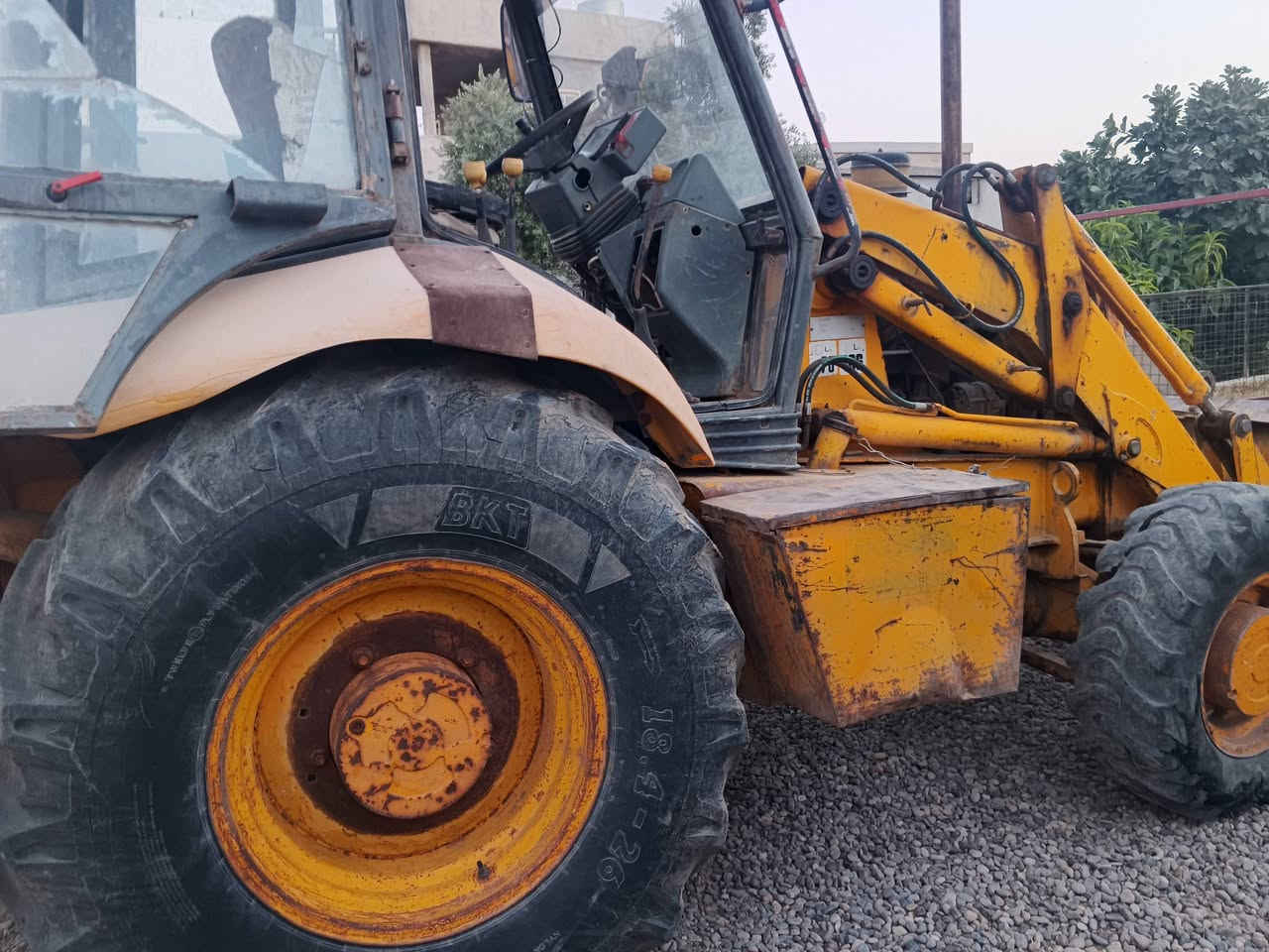 للبيع حفاره JCB موديل 1998
لاستفسار ***********
