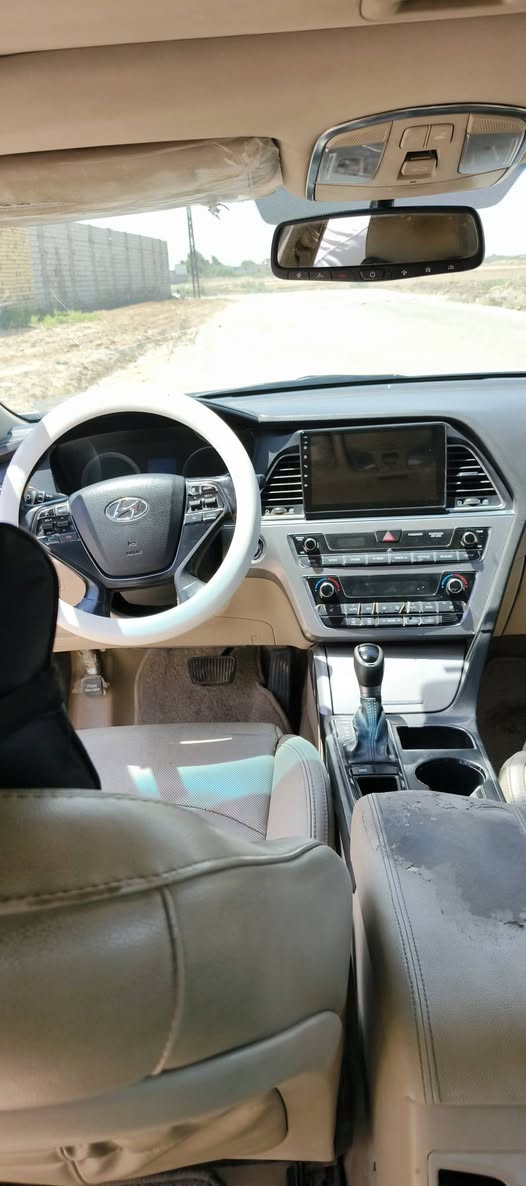 سونتا موديل ٢٠١٦ لمتد مكفلة من الكل عدى ربع جامغ جهه السايق مواصفات مفولة لمتد السعر ١٣٠ وبيها مجال @إشارة الاتصال على الرقم ***********
