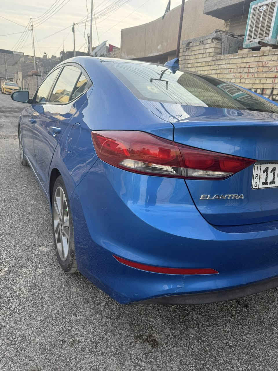 السلام عليكم
النترا موديل 2017 وراد أمريكي 
مكينة 1600 تيربو
فول عده الفتحه 
الحادث والسونار بالصور 
السعر 105 وبيه مجال بسيط مكاني بغداد البياع 
***********
