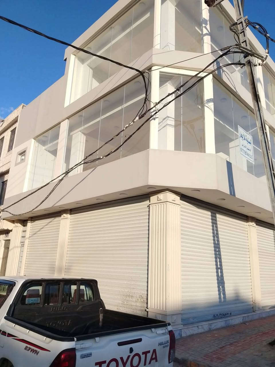 بنايه للبيع  تجاريه 100 متر ركن طابقين ونص قرب قاعه سافانا
حي الزيتون عل حولي مستشفى الكفيل 
شغل درجه اولى وبناء طابوك 
التفاصيل

الاستفسار ***********
***********
