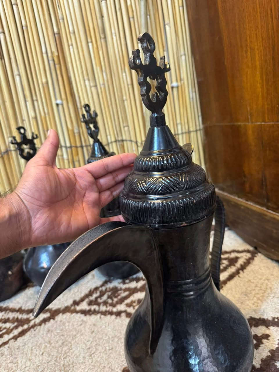 كماكم نحاس احمر طرق يدوي  جاهز للاستخدام  المقاسات ٥٧ سيت ٦قطع كماكم نحاس احمر مقاس من ٥٧ سم الى ٤٢ سم 
السعر والاستفسار خاص او اتصال 
***********
